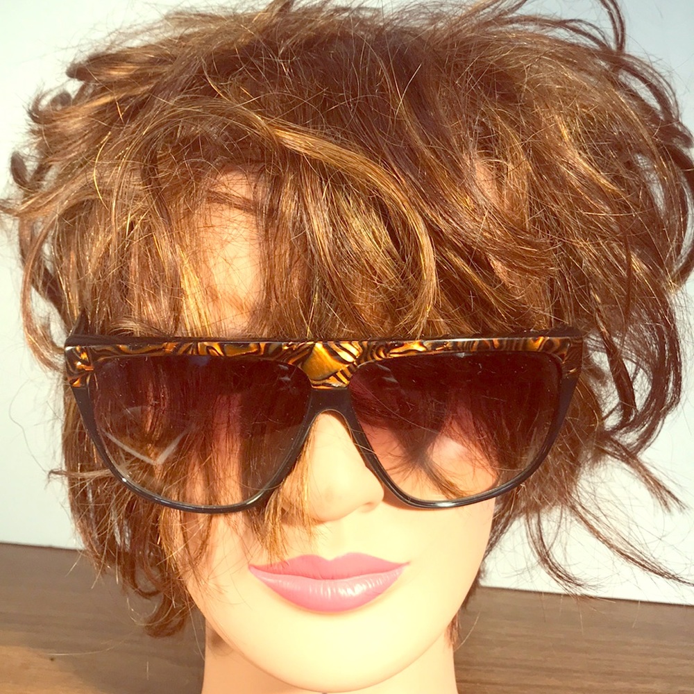 1980’S LAURA BIAGIOTTI OVERSIZED SUNGLASSES,